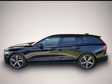 Fahrzeug ansehen: Volvo V60 Kombi T8 Plus Dark Recharge WiPa * LED * Navi * DA Volvo V60 Kombi T8 Plus Dark Recharge WiPa * LED * Navi * DA