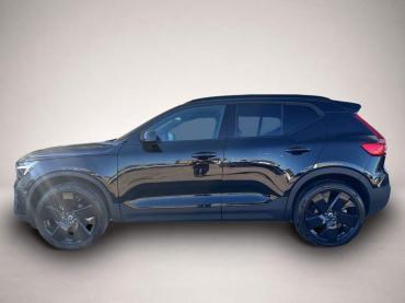 Fahrzeug ansehen: Volvo XC40 B3 B DKG Plus Black Edition STDHZG * 360°VIEW Volvo XC40 B3 B DKG Plus Black Edition STDHZG * 360°VIEW