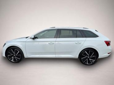 Fahrzeug ansehen: Skoda Superb Combi 2.0 TDI DSG Style * Matrix-LED * Navi Skoda Superb Combi 2.0 TDI DSG Style * Matrix-LED * Navi