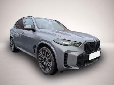 Fahrzeug ansehen: BMW X5 xDrive30d M Sport Plus Pano Iconic Glow BMW X5 xDrive30d M Sport Plus Pano Iconic Glow