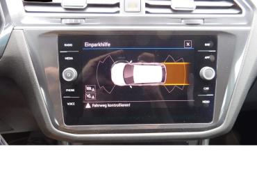 Fahrzeug ansehen: Volkswagen Tiguan Allspace 1.5 TSI Life 7 Sitze Navi DSG... Volkswagen Tiguan Allspace 1.5 TSI Life 7 Sitze Navi DSG...