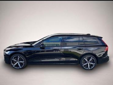 Fahrzeug ansehen: Volvo V60 Kombi T8 Plus Dark Recharge WiPa * LED * DAB Volvo V60 Kombi T8 Plus Dark Recharge WiPa * LED * DAB