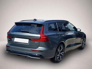 Fahrzeug ansehen: Volvo V60 B4 B DKG Plus Dark Pano * Head-up * 360°View Volvo V60 B4 B DKG Plus Dark Pano * Head-up * 360°View