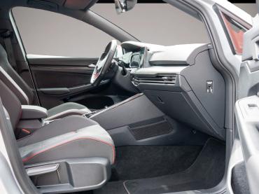 Fahrzeug ansehen: Volkswagen Golf VIII Volkswagen Golf VIII