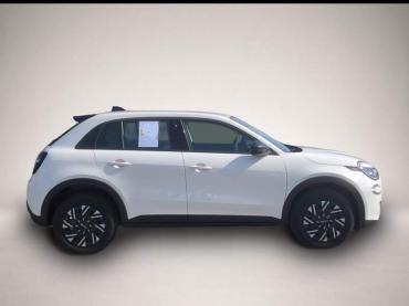 Fahrzeug ansehen: Fiat 600 Full-Hybrid 110 PS eDCT Automatik Pop SHZ Fiat 600 Full-Hybrid 110 PS eDCT Automatik Pop SHZ