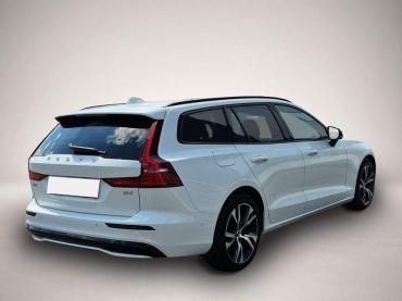 Volvo V60 B4 B DKG Ultra Dark Pano * Head-up * Premium