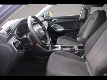 Fahrzeug ansehen: Audi Q3 35 TSI S-tronic advanced AHK/Tempo/Einparkhi Audi Q3 35 TSI S-tronic advanced AHK/Tempo/Einparkhi