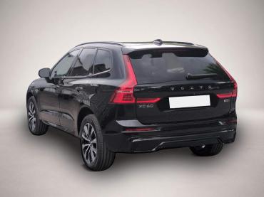 Fahrzeug ansehen: Volvo XC60 B5 (Benzin) Plus Dark AWD Automatik Bluetoo Volvo XC60 B5 (Benzin) Plus Dark AWD Automatik Bluetoo