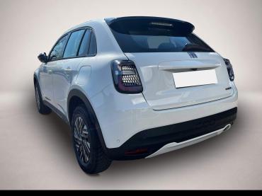 Fahrzeug ansehen: Fiat 600 / 600 Mild Hybrid 1.2 DCT Fiat 600 / 600 Mild Hybrid 1.2 DCT