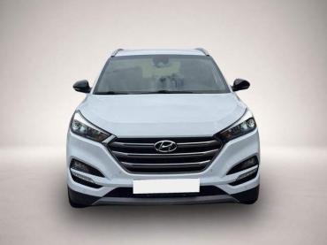 Fahrzeug ansehen: Hyundai TUCSON 1.6 Passion * AT Navi 19 Zoll 4xSHZ Kame. Hyundai TUCSON 1.6 Passion * AT Navi 19 Zoll 4xSHZ Kame.