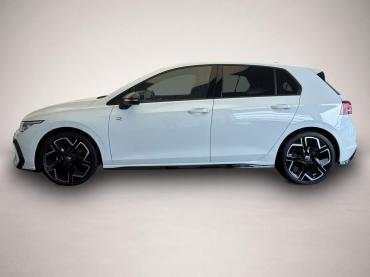Fahrzeug ansehen: Volkswagen Golf 1.5 l eTSI DSG R-Line "Black Style" Rückkam Volkswagen Golf 1.5 l eTSI DSG R-Line "Black Style" Rückkam