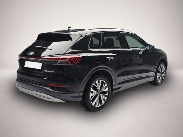 Fahrzeug ansehen: Audi Q4 e-tron 35 (52 kWh) Navi LED Kamera Audi Q4 e-tron 35 (52 kWh) Navi LED Kamera