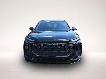 Audi Q3 2.0 TFSI 195 kW S-Line/Pano/AHK/5Jahre Garant