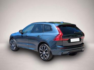 Fahrzeug ansehen: Volvo XC60 B5 (Benzin) Plus Dark AWD Automatik Bluetoo Volvo XC60 B5 (Benzin) Plus Dark AWD Automatik Bluetoo