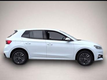 Skoda Fabia BALANCE 1.0TSI * ACC Voll-LED R-Kam Keyless
