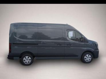 Fahrzeug ansehen: Renault Master Extra dCi 170 3.5t L2H2 AHK SHZ Renault Master Extra dCi 170 3.5t L2H2 AHK SHZ