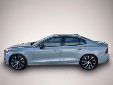 Volvo S60 B5 Ultimate Dark ACC * AHK * LED * Navi * SD * SHZ * LM