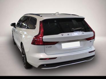 Fahrzeug ansehen: Volvo V60 Plus Dark Bluetooth LED Vollleder Klima Volvo V60 Plus Dark Bluetooth LED Vollleder Klima