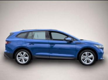 Fahrzeug ansehen: Skoda Enyaq iV 50 Loft * Navi LED R-Kam Temp VKZ-Erk 19 Skoda Enyaq iV 50 Loft * Navi LED R-Kam Temp VKZ-Erk 19