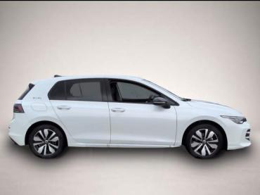 Fahrzeug ansehen: Volkswagen Golf VIII GOAL 1.5eTSI * IQ-LED AHK ACC Navi R-Kam Volkswagen Golf VIII GOAL 1.5eTSI * IQ-LED AHK ACC Navi R-Kam