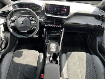 Fahrzeug ansehen: Peugeot 2008 GT Kamera/Alcantara/S-Dach/Massage/17'' Peugeot 2008 GT Kamera/Alcantara/S-Dach/Massage/17''