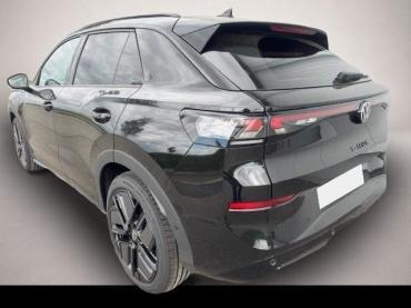 Fahrzeug ansehen: Volkswagen T-Roc 1.5 eTSI R-Line Pano Black GV5 19 Zoll Volkswagen T-Roc 1.5 eTSI R-Line Pano Black GV5 19 Zoll
