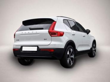 Fahrzeug ansehen: Volvo XC40 Plus Dark 2WD B4 EU6d digitales Cockpit Mem Volvo XC40 Plus Dark 2WD B4 EU6d digitales Cockpit Mem