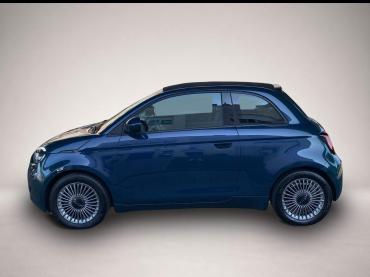 Fahrzeug ansehen: Fiat 500 e Cabrio Batterie Icon Navi * SHZ * Winterp. * LM Fiat 500 e Cabrio Batterie Icon Navi * SHZ * Winterp. * LM