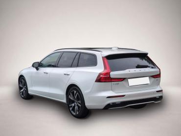 Volvo V60 B4 (Benzin) Plus Dark Automatik Bluetooth Na