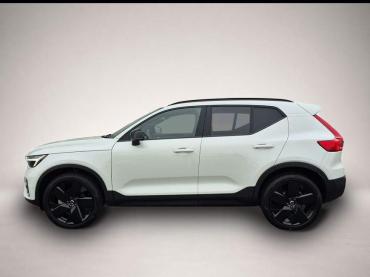 Fahrzeug ansehen: Volvo XC40 B4 B DKG Plus Black Edition STDHZG Volvo XC40 B4 B DKG Plus Black Edition STDHZG