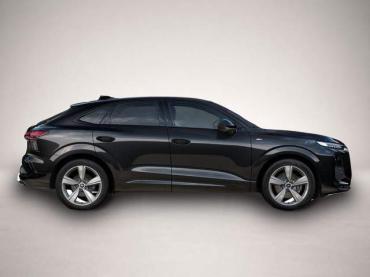 Audi Q3 Sportback NEU TFSI quattro S line Tech * AHK * Alu1.