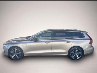 Fahrzeug ansehen: Volvo V60 Kombi T8 Ultra Dark Recharge WiPa * LED * Navi Volvo V60 Kombi T8 Ultra Dark Recharge WiPa * LED * Navi