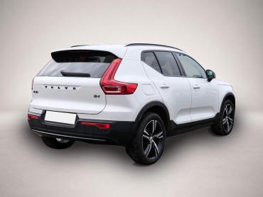 Fahrzeug ansehen: Volvo XC40 Plus Black Edition 2WD StandHZG Digitales C Volvo XC40 Plus Black Edition 2WD StandHZG Digitales C