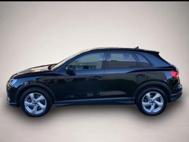 Fahrzeug ansehen: Audi Q3 40 2.0 TFSI quattro advanced LED * Pano * SD * SHZ Audi Q3 40 2.0 TFSI quattro advanced LED * Pano * SD * SHZ