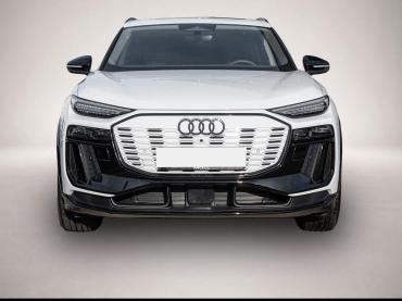 Fahrzeug ansehen: Audi Q6 e-tron S line exterieur schwarz Pano Audi Q6 e-tron S line exterieur schwarz Pano