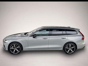 Fahrzeug ansehen: Volvo V60 T8 Plus Dark Recharge AWD * AHK * WiPa * MMY Volvo V60 T8 Plus Dark Recharge AWD * AHK * WiPa * MMY