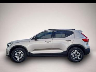 Volvo XC40 Plus Dark FLA SpurH el.Heck KeyLess LMF