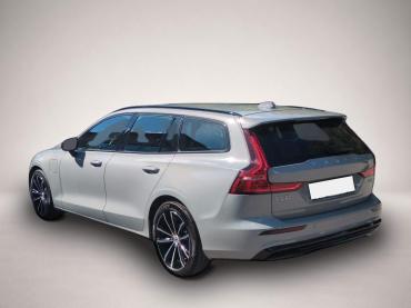 Volvo V60 T8 Recharge Plus Dark Plug-In Hybrid AWD Aut