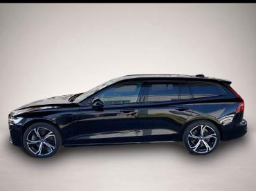 Fahrzeug ansehen: Volvo V60 Kombi T8 Plus Dark Recharge WiPa * LED * DAB Volvo V60 Kombi T8 Plus Dark Recharge WiPa * LED * DAB