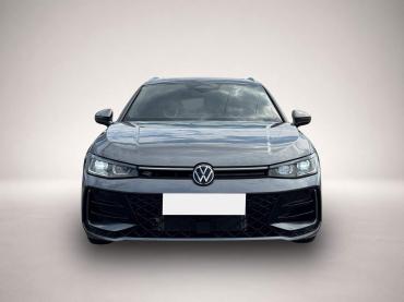 Volkswagen Passat Var. R-Line 4Motion TSI DSG|PANORAMA|AHK|