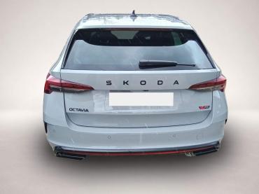 Fahrzeug ansehen: Skoda Octavia Combi Skoda RS 2.0 TSI 195 kW (265 PS) 7 Skoda Octavia Combi Skoda RS 2.0 TSI 195 kW (265 PS) 7