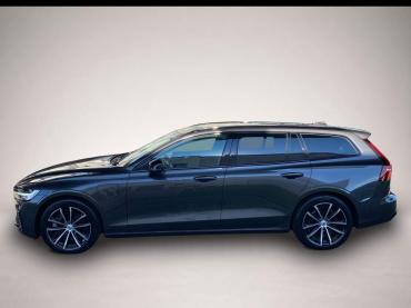 Fahrzeug ansehen: Volvo V60 Kombi T8 Plus Dark Recharge WiPa * LED * Navi * DA Volvo V60 Kombi T8 Plus Dark Recharge WiPa * LED * Navi * DA