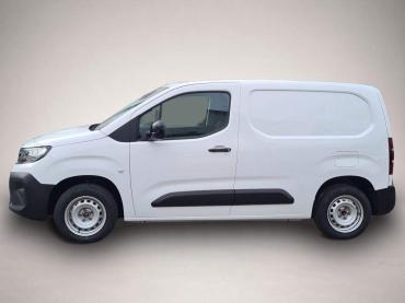 Fahrzeug ansehen: Opel Combo Cargo 1.2 Benzin M (Modell 2018) Opel Combo Cargo 1.2 Benzin M (Modell 2018)