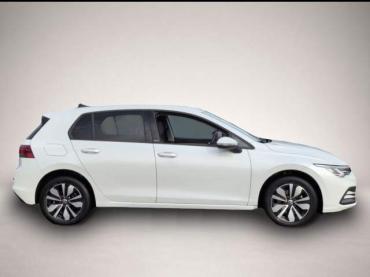 Volkswagen Golf VIII MOVE 1.0eTSI * DSG ACC LED R-Kam AppConn