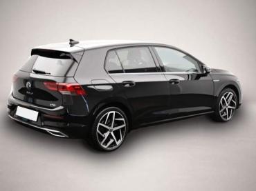 Fahrzeug ansehen: Volkswagen Golf 8 VIII 1.5 eTSI DSG Style AHK/Rückkam/Multi Volkswagen Golf 8 VIII 1.5 eTSI DSG Style AHK/Rückkam/Multi