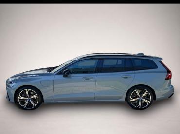 Fahrzeug ansehen: Volvo V60 Kombi T8 Plus Dark Recharge WiPa * LED * Navi * DA Volvo V60 Kombi T8 Plus Dark Recharge WiPa * LED * Navi * DA