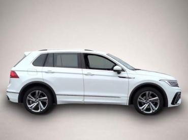 Fahrzeug ansehen: Volkswagen Tiguan R-LINE TDI * DSG AHK ACC LED Navi R-Kam 19 Volkswagen Tiguan R-LINE TDI * DSG AHK ACC LED Navi R-Kam 19
