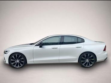 Volvo S60 Ultimate Dark FLA * ACC * HUD * 4xSHZ * STH * LM