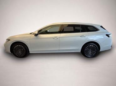Fahrzeug ansehen: Volkswagen Passat Variant 1.5 TSI eHybrid DSG Elegance Matrix/AHK/DCC/EasyOpen/AreaView Volkswagen Passat Variant 1.5 TSI eHybrid DSG Elegance Matrix/AHK/DCC/EasyOpen/AreaView