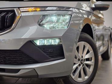 Fahrzeug ansehen: Skoda Kamiq TSI AppleCP Kamera LED viel Sicherheit ... Skoda Kamiq TSI AppleCP Kamera LED viel Sicherheit ...